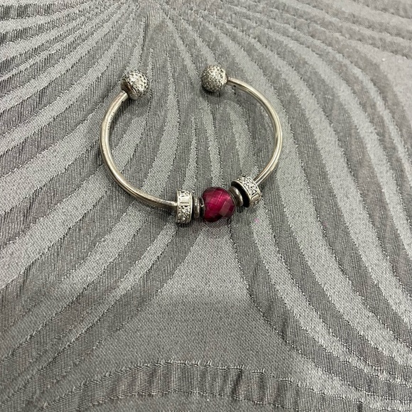 Original Pandora with a red heart no tags never used - Picture 2 of 6